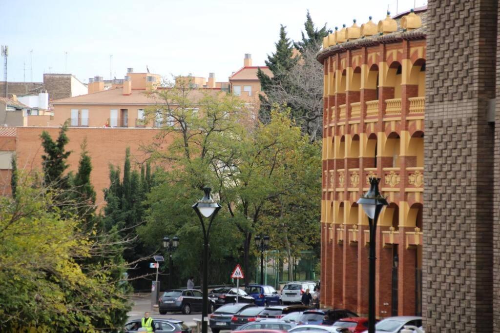 Amplio apartamento Plaza de Toros Zaragoza Exterior foto